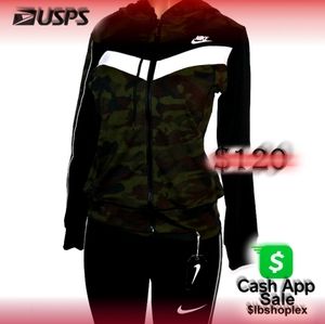 NiKE ARMY SPORTWEAR WiNDRUNNER SET